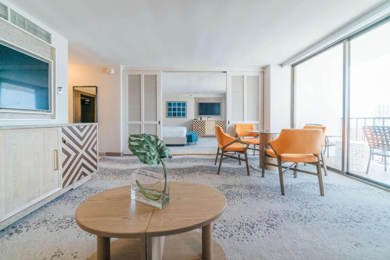 Outrigger Waikiki Beachcomber Hotel 4*